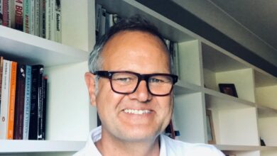 Esteemed sports journalist shares top tips for creative writing prize