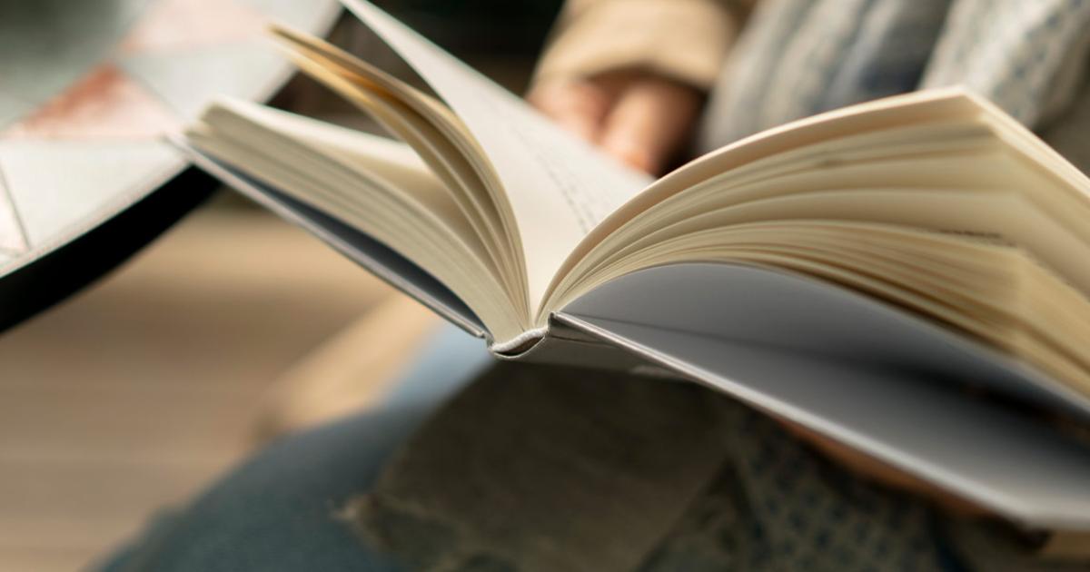 English’s Walt Hunter interviews author Honor Jones about her new novel | CWRU Newsroom